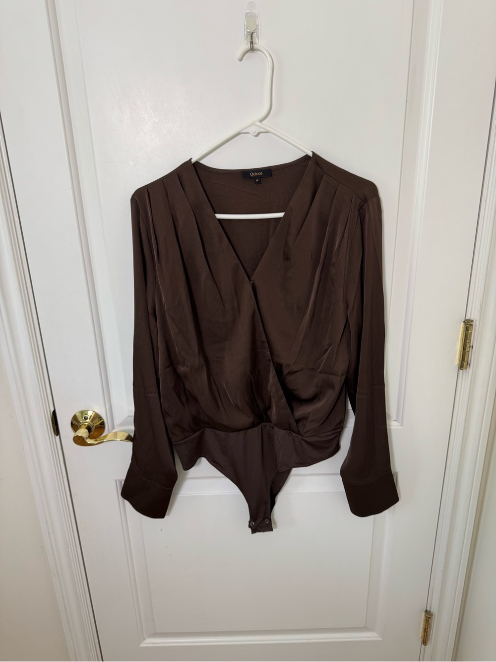 Quince Washable Stretch Silk Surplice Bodysuit M - Picture 3 of 8